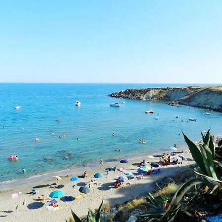 Locazione Turistica Le Castella 7-8 *